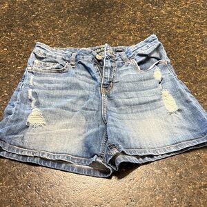 Indigo Rein Blue Distressed Curvy Jean Shorts size 9/ 28” waist